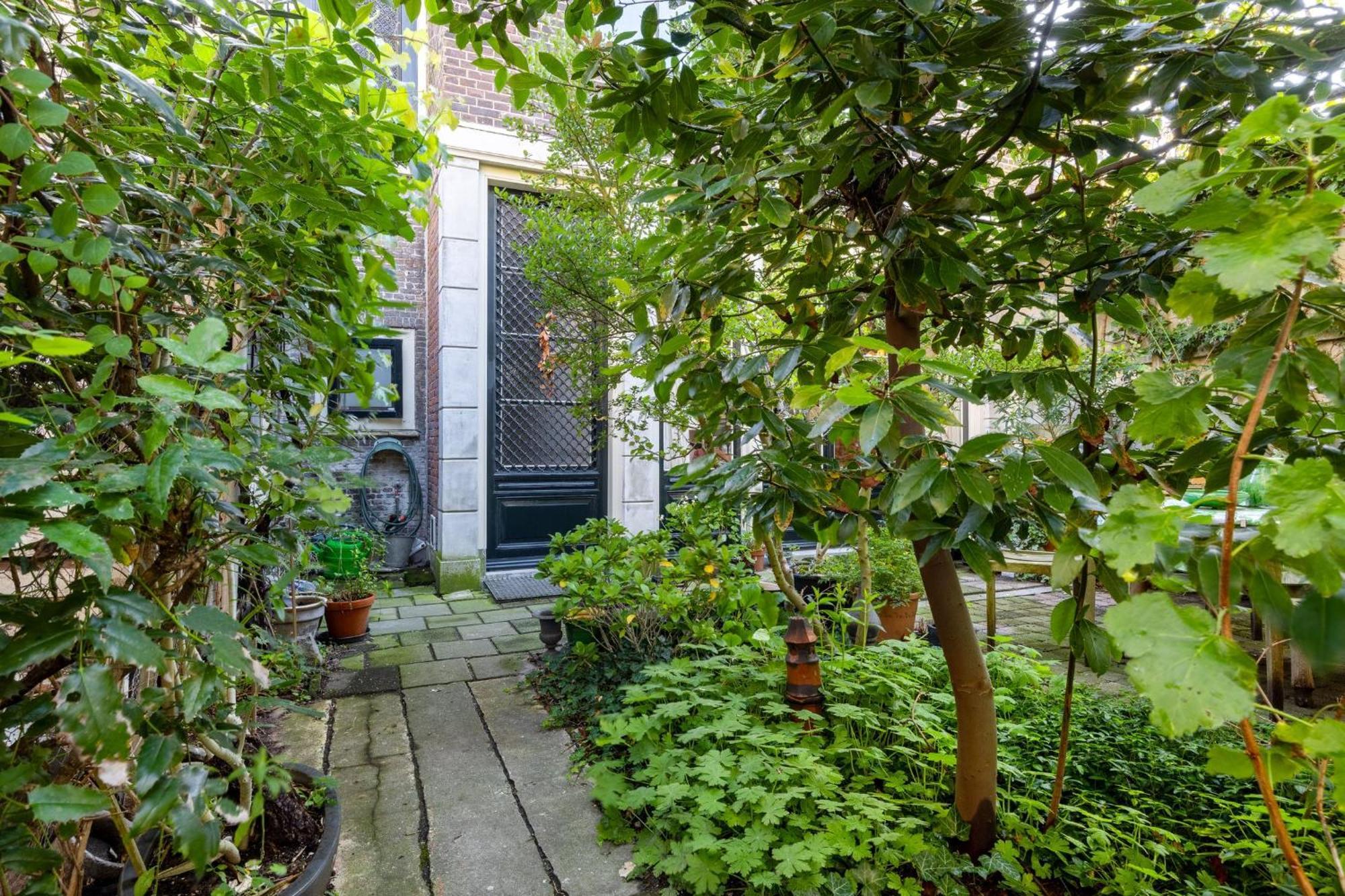 B&B In De Prinsenstraat Dordrecht Exterior photo